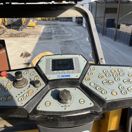 徐工RP1655T摊铺机