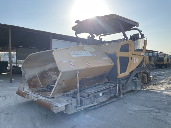 徐工RP1655T攤鋪機