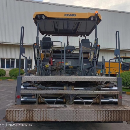 徐工RP1005T摊铺机