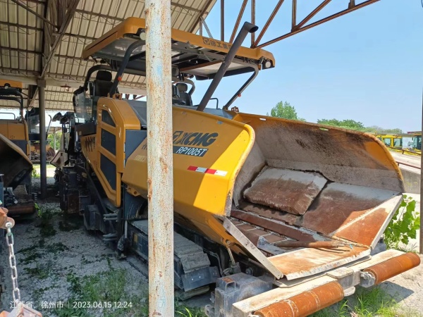 徐工RP1005T攤鋪機(jī)