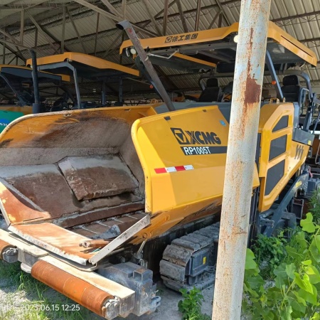 徐工RP1005T摊铺机