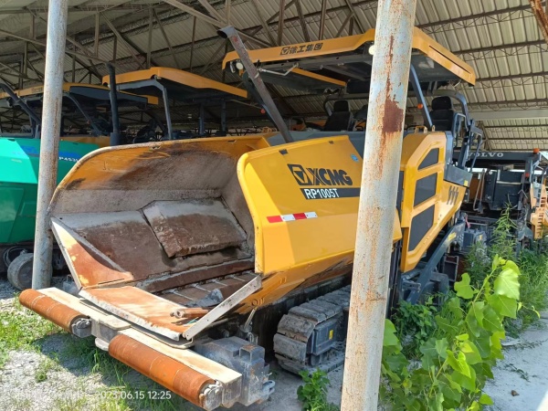 徐工RP1005T攤鋪機(jī)