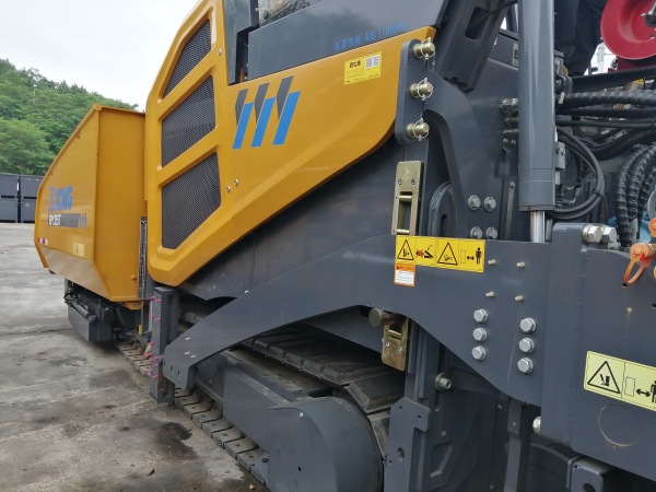 徐工RP1355T攤鋪機(jī)