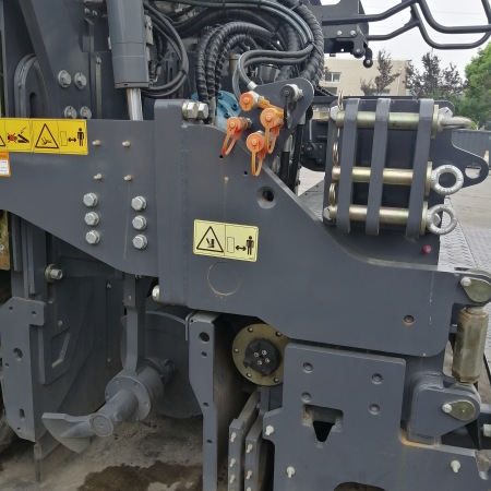 徐工RP1355T摊铺机