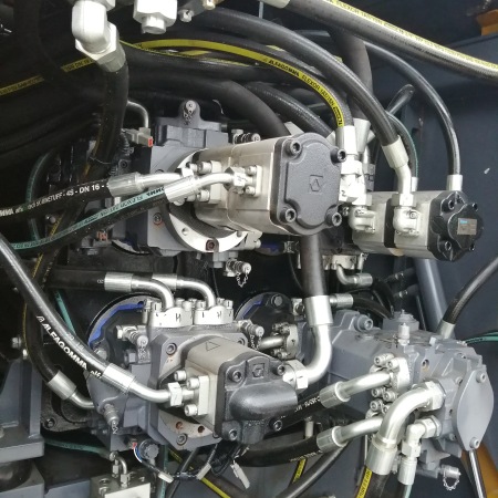 徐工RP1355T摊铺机