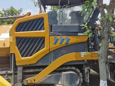 徐工RP1655攤鋪機(jī)