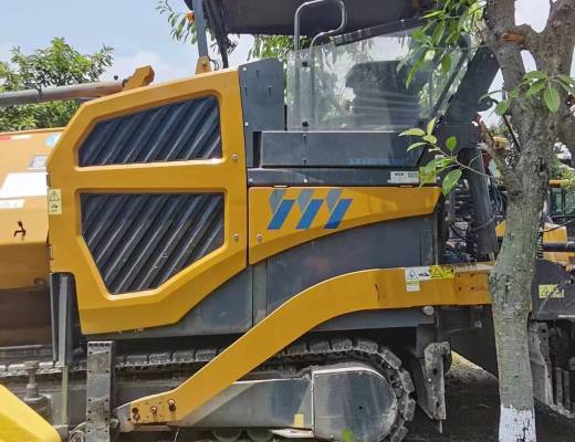 徐工RP1655摊铺机