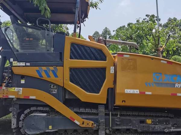 徐工RP1655攤鋪機(jī)