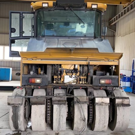 徐工XP365KS轮胎压路机