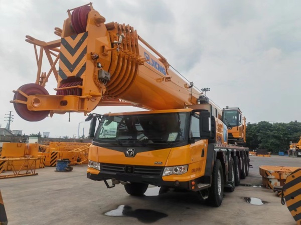 徐工XCA130L7全地面起重機(jī)