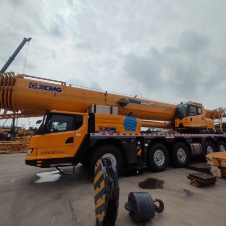 徐工XCA130L7全地面起重机