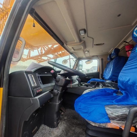 徐工XCA130L7全地面起重机