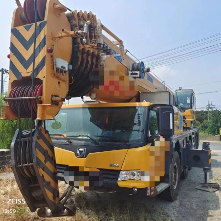 徐工XCA220全路面汽车起重机