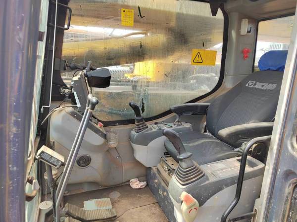 徐工XR220D旋挖鉆機(jī)