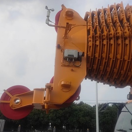 徐工XCA180L8全地面起重机