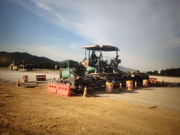 徐工RP1655T攤鋪機