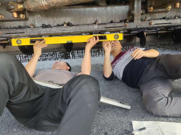 徐工RP1655T攤鋪機