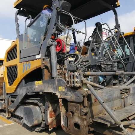 徐工RP1655T摊铺机