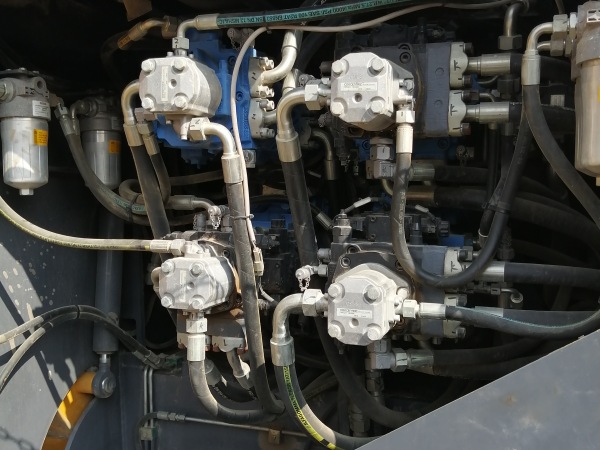 徐工RP1655T攤鋪機(jī)