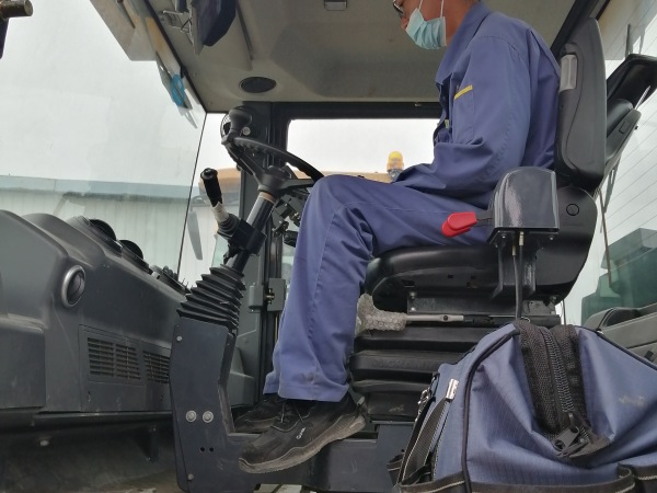 徐工XP365KS輪胎壓路機(jī)