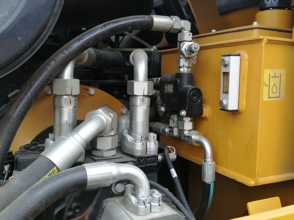 徐工XP365KS輪胎壓路機(jī)