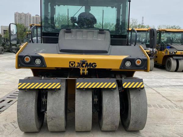 徐工XP365KS輪胎壓路機(jī)