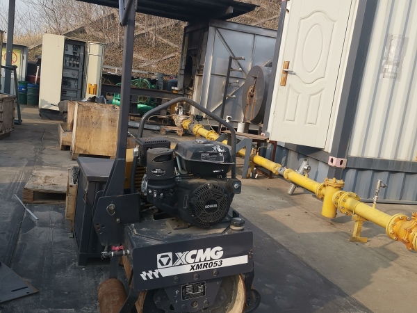 徐工XMR050手扶式振動(dòng)壓路機(jī)