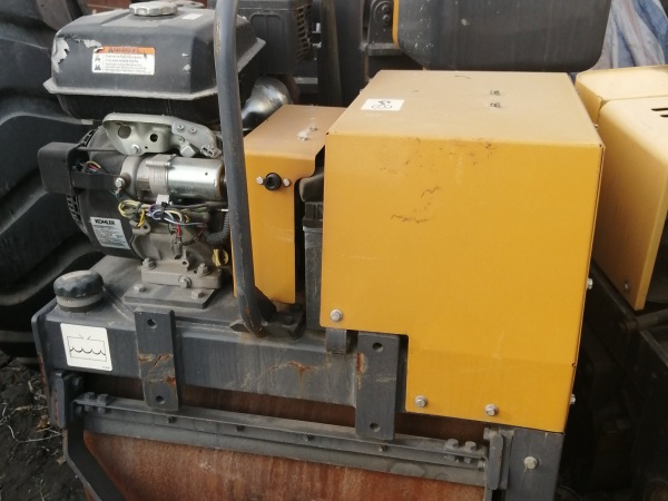 徐工XMR050手扶式振動(dòng)壓路機(jī)