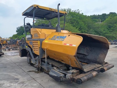 徐工RP1253T攤鋪機