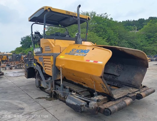 徐工RP1253T摊铺机