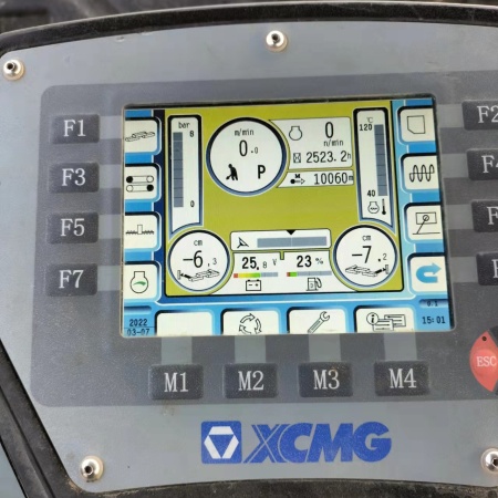 徐工RP1655摊铺机