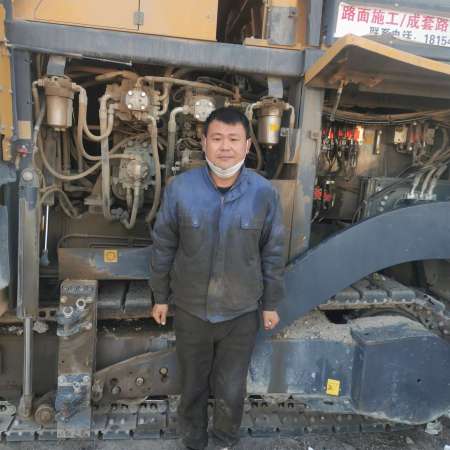 徐工RP1655摊铺机