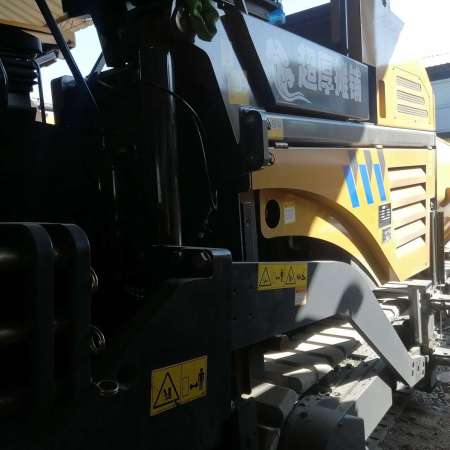 徐工RP1253T摊铺机