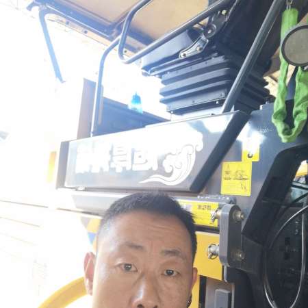 徐工RP1253T摊铺机