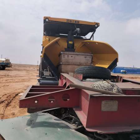 徐工RP1003T摊铺机