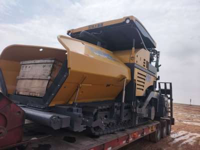 徐工RP1003T攤鋪機(jī)