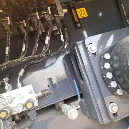 徐工RP1003T摊铺机