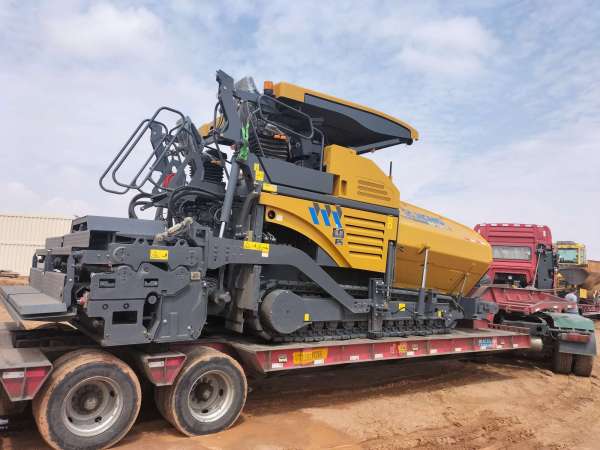 徐工RP1003T攤鋪機(jī)