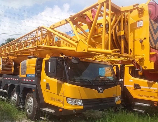 徐工XCT100汽车起重机