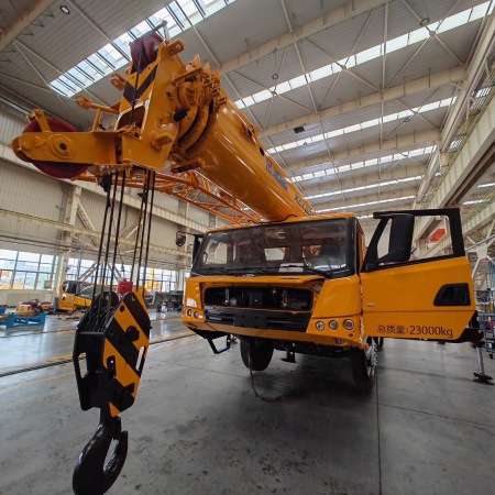 徐工XCT20L4汽车起重机
