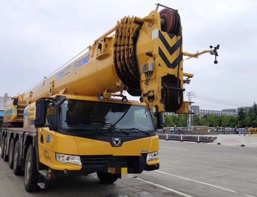 徐工XCA180全地面起重机