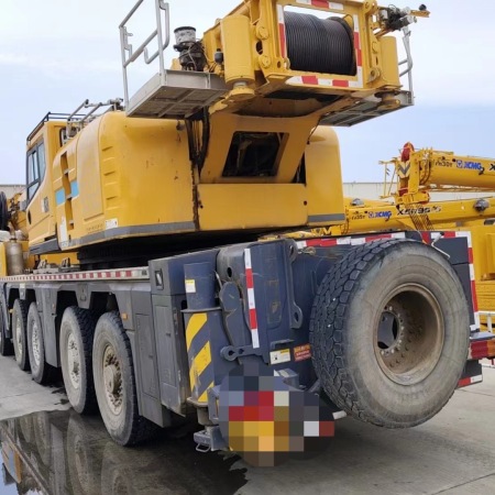 徐工XCA180全地面起重机