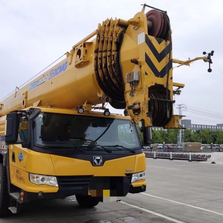 徐工XCA180全地面起重机