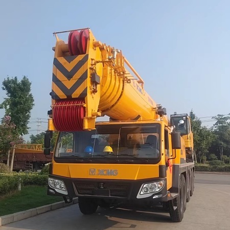 徐工QY160K汽车起重机