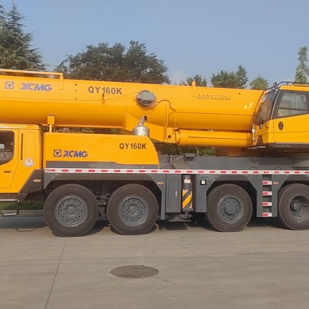 徐工QY160K汽车起重机
