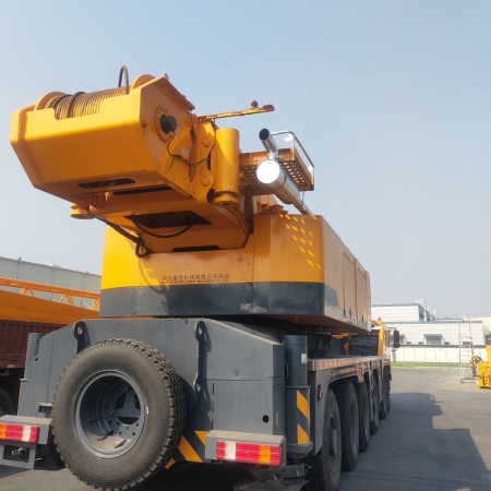 徐工QY160K汽车起重机