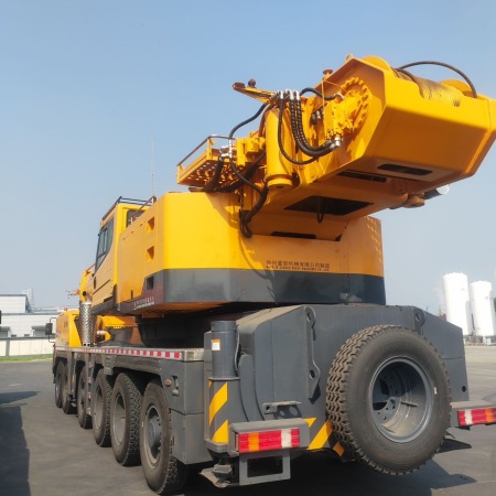 徐工QY160K汽车起重机