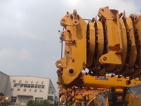 徐工XCA500全地面起重機