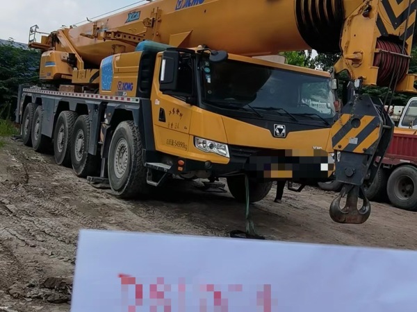 徐工XCA130L7全地面起重機(jī)