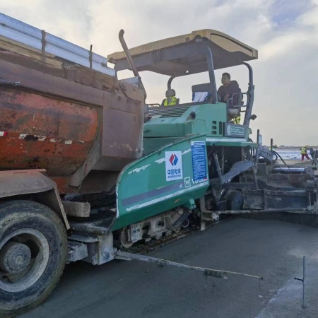 徐工RP903E摊铺机